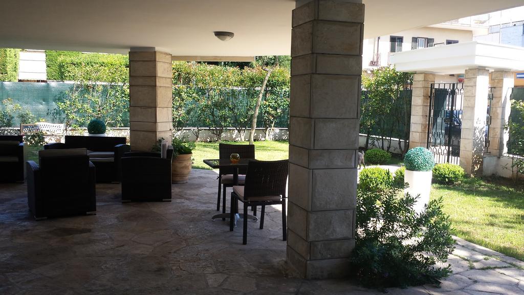 Hotel Il Giardino Di Flora Con Piscina Lecce Exterior foto